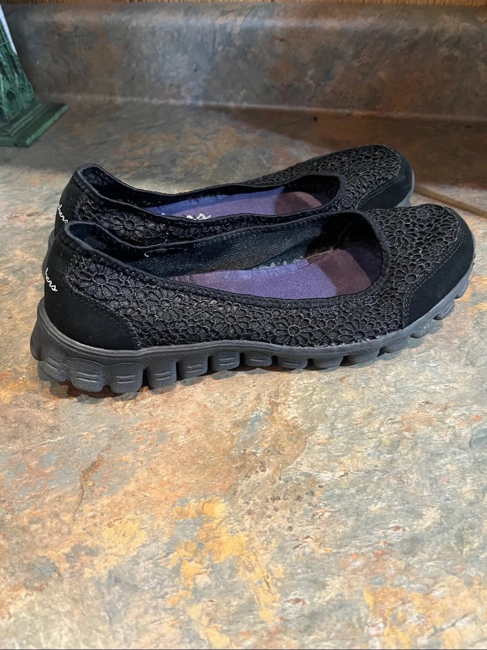 SKECHERS WOMEN shoes 9.5 BLACK memory foam Sweet Pea lace 2450